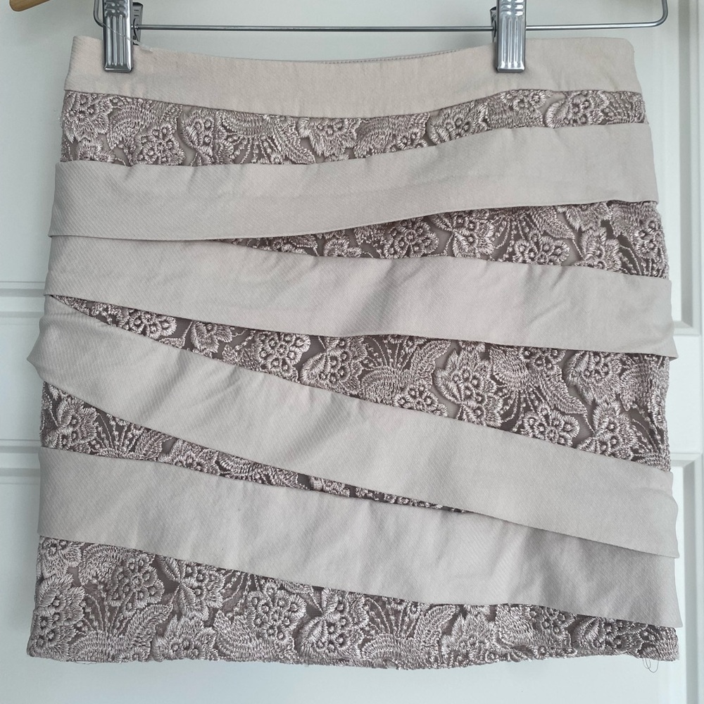 Bebe Elegant Beige Lace Skirt